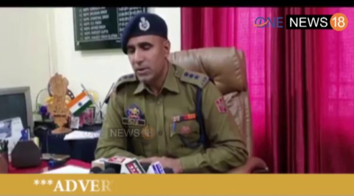 VIRAL VIDEO वाली औरत अपने पति समेत गिरफ्तार , अपनी ही बच्ची को पीटा था बेरहमी से