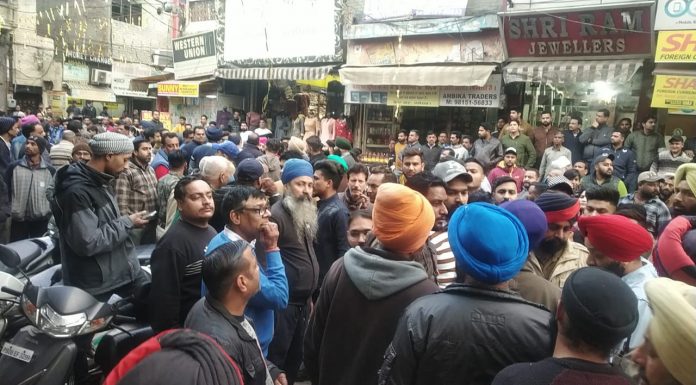 fight in jalandhar bazaar