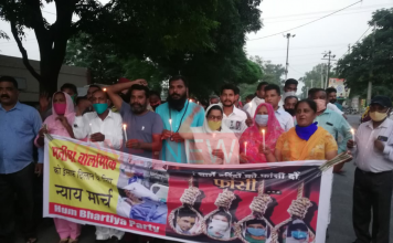कैंट में मनीषा वाल्मीकि को इंसाफ दिलाने के लिए रोष स्वरूप कैंडल मार्च निकाला गया