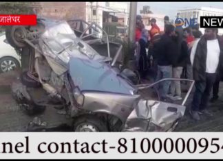 जालंधर में भयानक सड़क हादसा,मारुती 800 के हुए दो टुकड़े-गाडी सवार परिवार के 5 सदस्यों को आई मामूली खरोंचे,देखे वीडियो