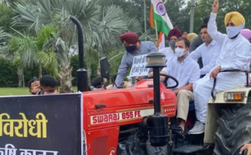 कांग्रेस नेता राहुल गांधी सोमवार को संसद के मानसून सत्र के दौरान ट्रैक्टर चलाकर संसद पहुंचे rahul-gandhi-tractor