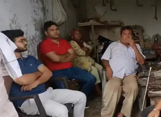 जालंधर में दिनदिहाड़े बड़ी लूट की वारदात,आंख में मिर्ची झोंक हैंडीकेप्ड दुकानदार से चैन झपटकर भाग निकला लुटेरा loot in jalandhar basti sheikh