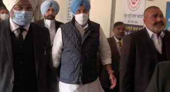 पंजाब के पूर्व मंत्री बिक्रम सिंह मजीठिया ने मोहाली कोर्ट में किया आत्मसमर्पण