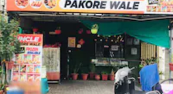 LIVE VIDEO जालंधर के पॉश इलाके शहीद उधम सिंह नगर में ‘UNCLE PAKODE WALE’ की दूकान पर तेज़धार हथियारों से जानलेवा हमला