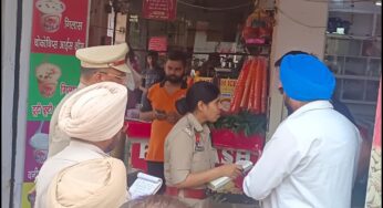 जालंधर में पुलिस की सिक्योरिटी के बीच लाखों की लूट , पुलिस प्रशासन सुस्त