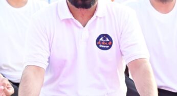 योगशाला में मुख्यमंत्री भगवंत मान ने किया योग, सांसद राघव चड्ढा समेत कई लोगों ने किए योगासन